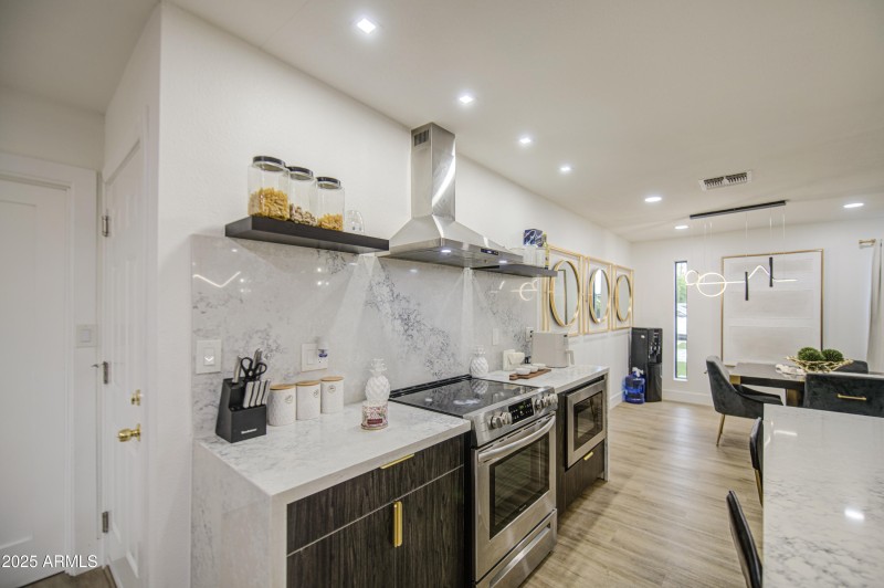 Kitchen 6