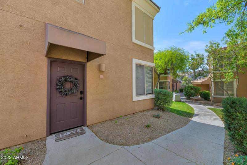 1411 E Orangewood Ave-large-004-027-1411