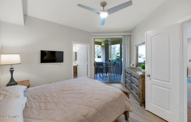 1411 E Orangewood Ave-large-014-013-1411