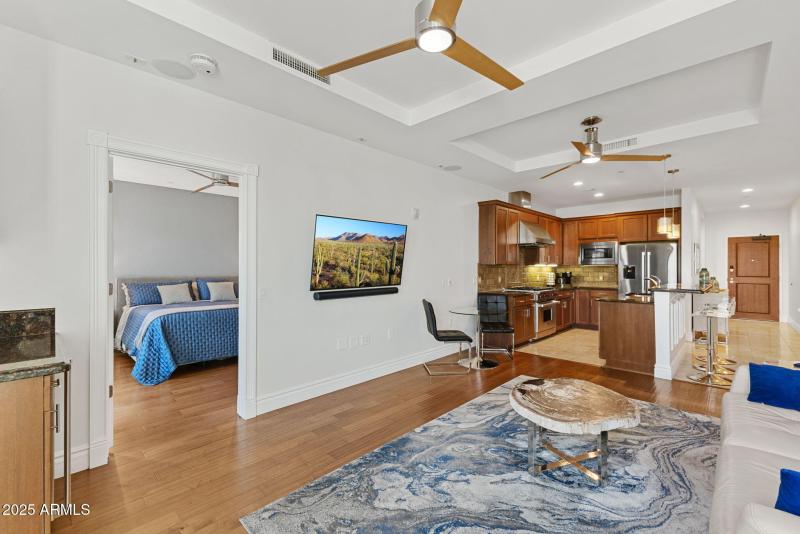 13-web-or-mls-6803-e-main-st