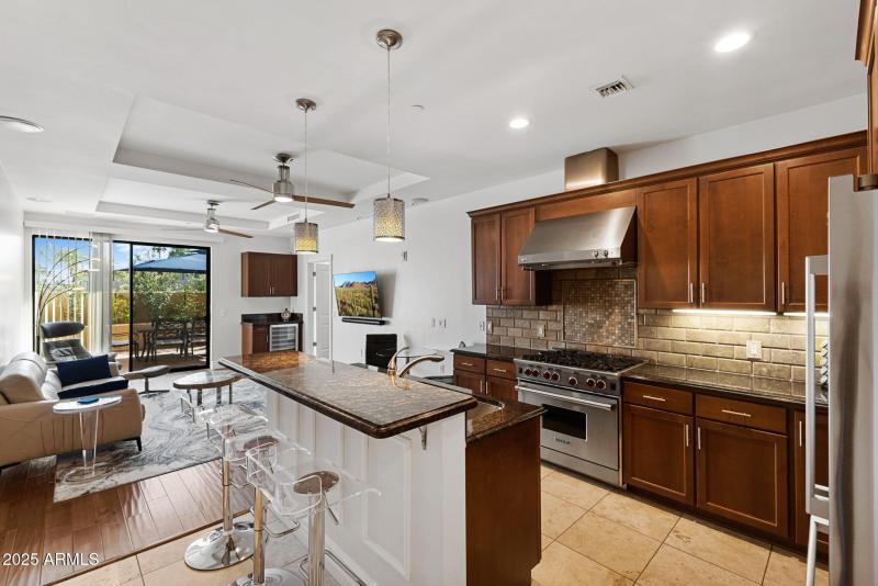 16-web-or-mls-6803-e-main-st