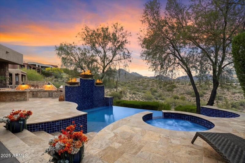 Master Suite Poolside Views