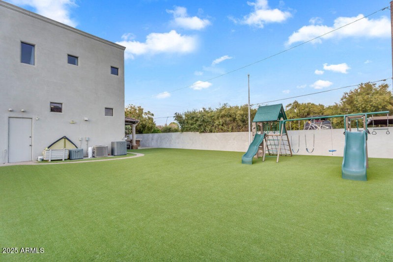 Turf and Play yard