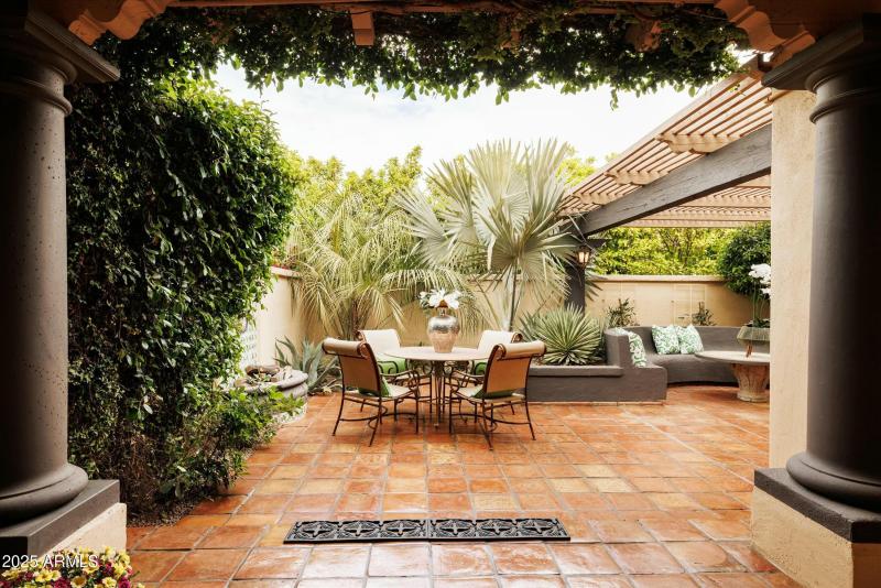 Rear Patio off Dining