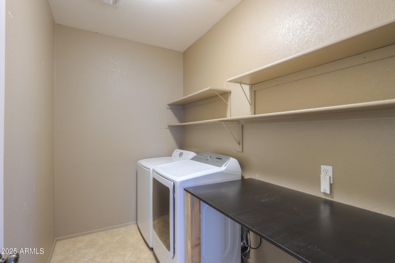 Washer/Dryer Included