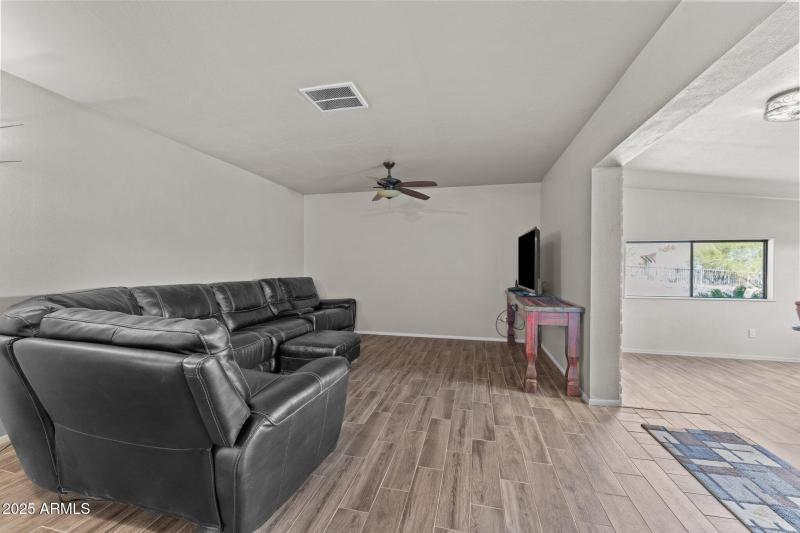 20-web-or-mls-DSC06990