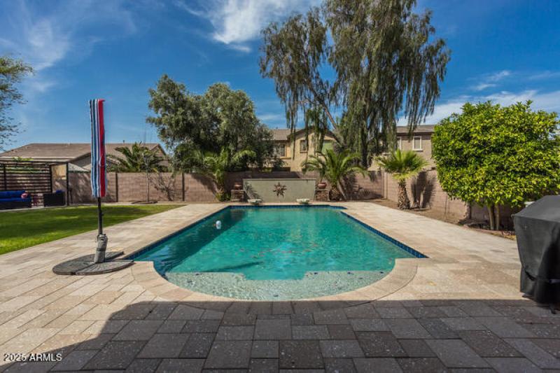 17_Cre8MyMediacom8647_mls