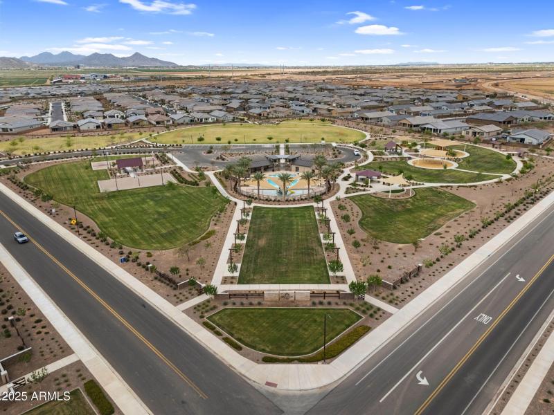 37-web-or-mls-37-MalibuNeighborhood-37