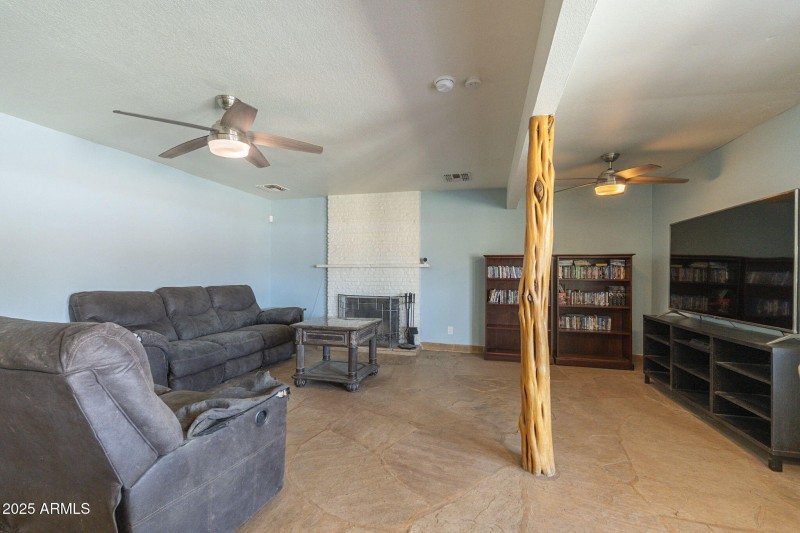 10-web-or-mls-Brown-10