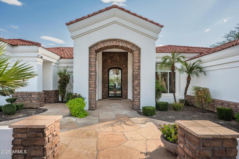 66-5901 E Mountain View Rd-66