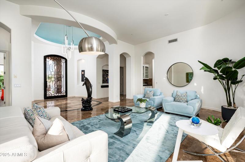 12-5901 E Mountain View Rd-12