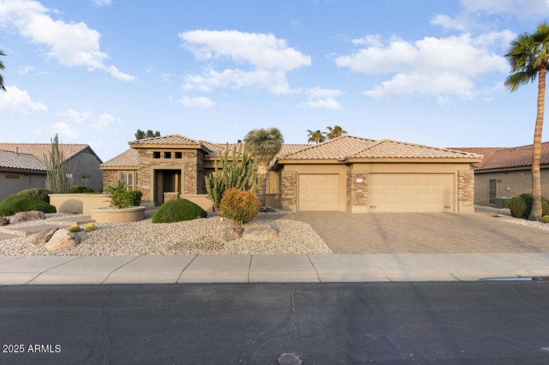 6-Front-of-the-house