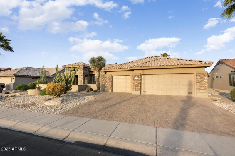 7-Front-of-the-house