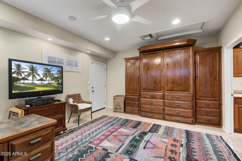 38-Entertainment-Room