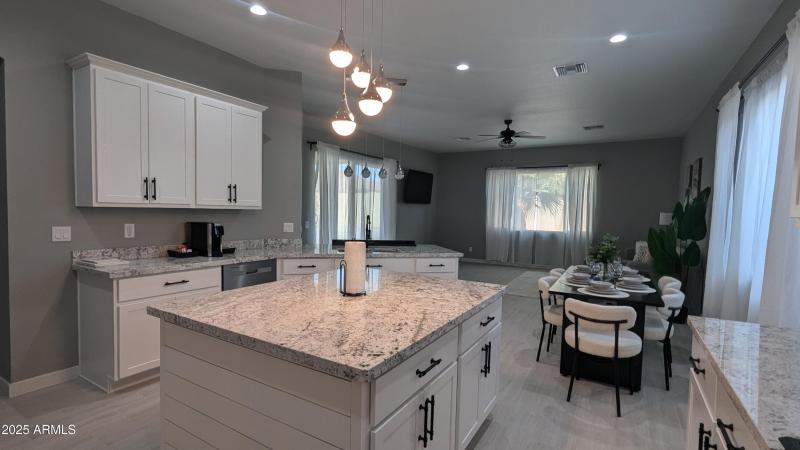 PXL_20250330_233751007