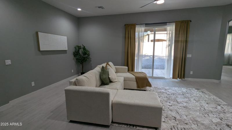 PXL_20250330_234007287