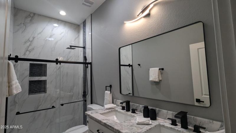 PXL_20250402_195401972