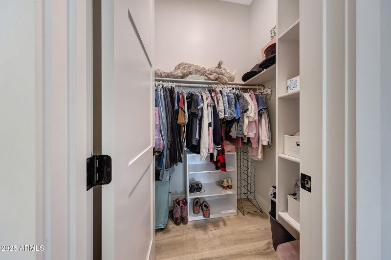Bedroom 4 w:in closet