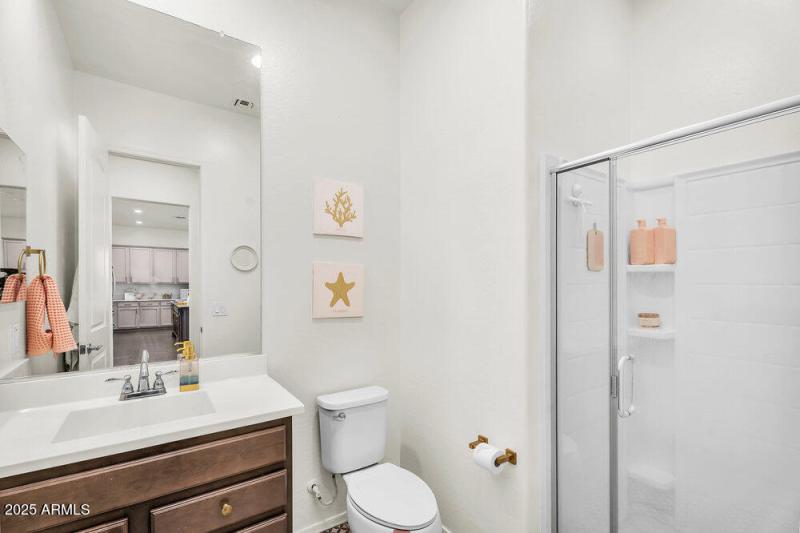 Guest Bath 1