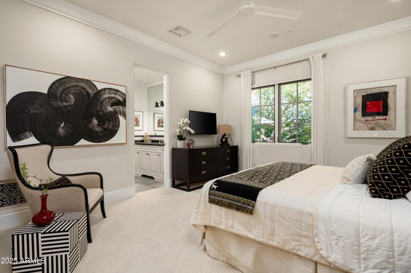 Main Level Guest Suite