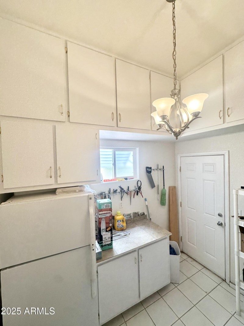 HOBBY/STORAGE/LAUNDRY ROOM