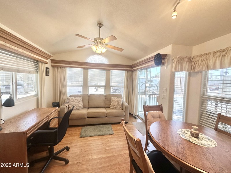 FRONT LIVING SPACE