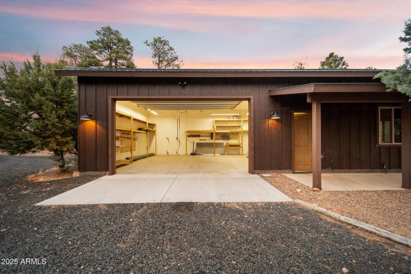 Garage/RV Carport/Casita