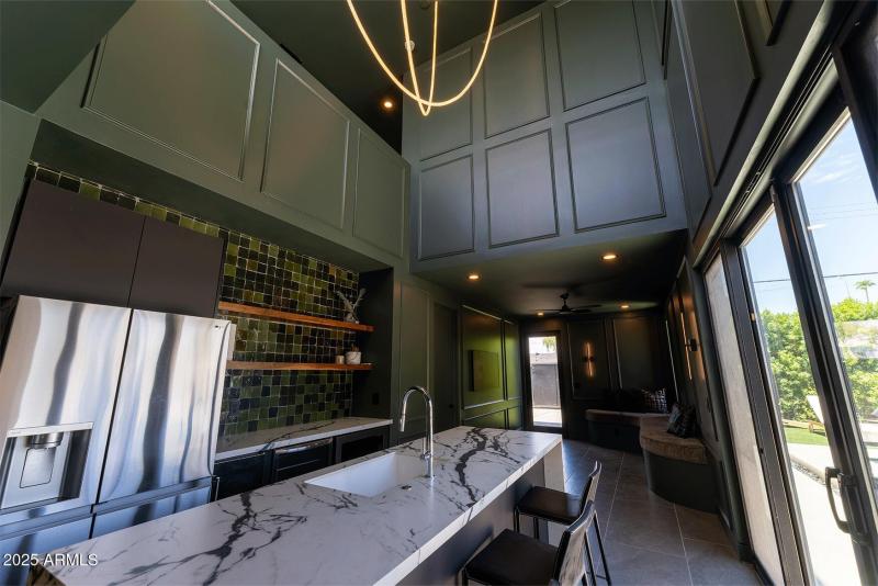 Untitled-1_0023_AKB04796-HDR