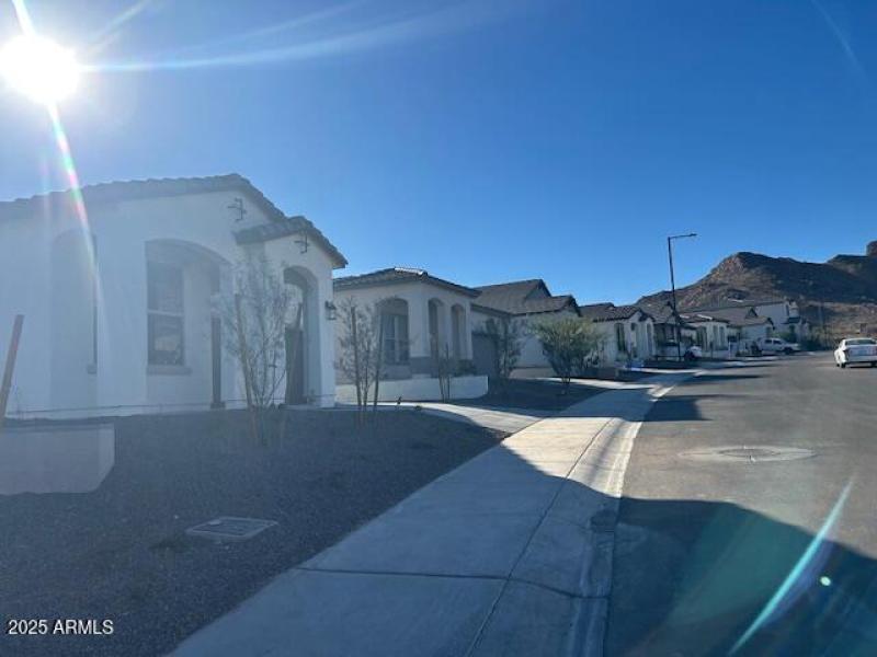 Pic 2 21301 W Roanoke Ave