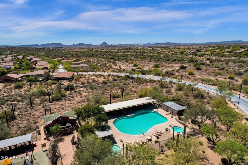 61-web-or-mls-34713-n-24th-ln