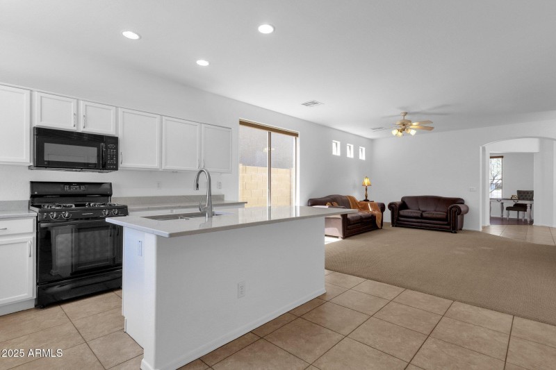 20-web-or-mls-34713-n-24th-ln