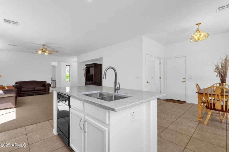 19-web-or-mls-34713-n-24th-ln