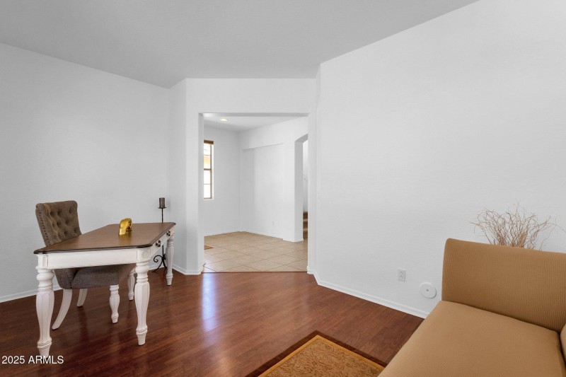 9-web-or-mls-34713-n-24th-ln