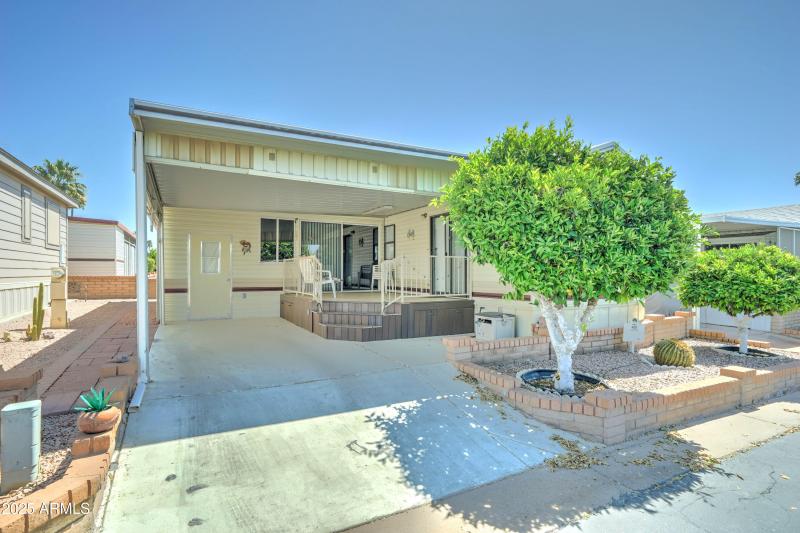 Front_parking and patio