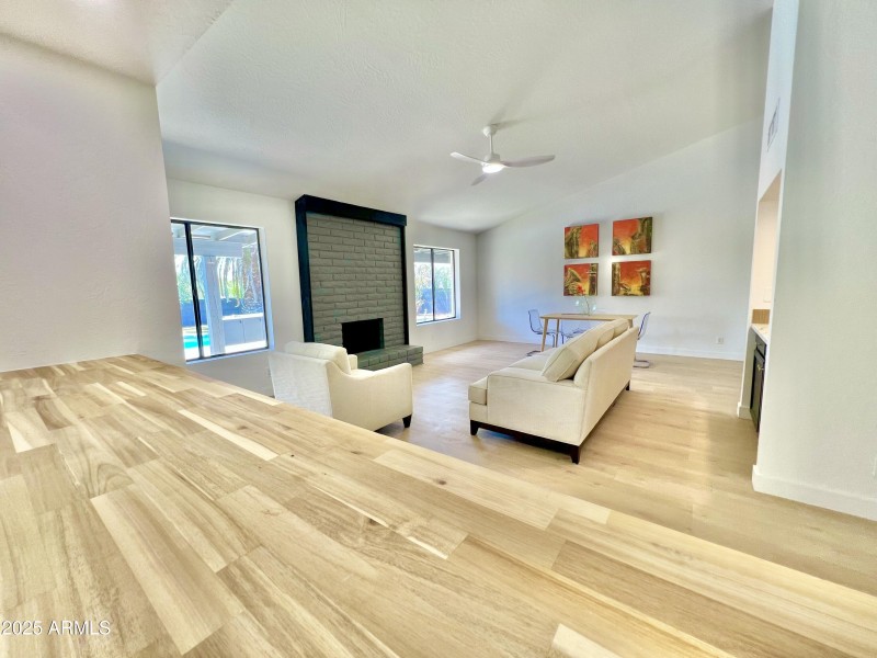 Del Ray Eat In Kitchen Bar 2