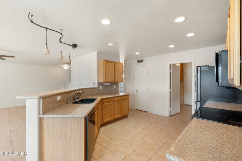 4-web-or-mls-DSC03861 copy