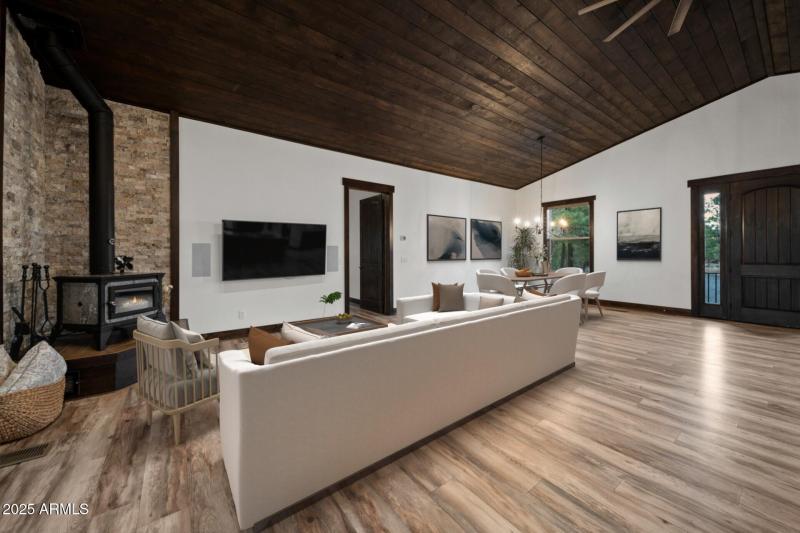 Majectic Elk GR Fireplace Staged