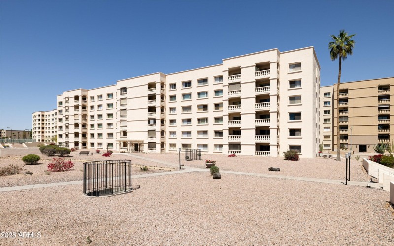 02-Unit 110 7920 E Camelback Rd_ 18_02