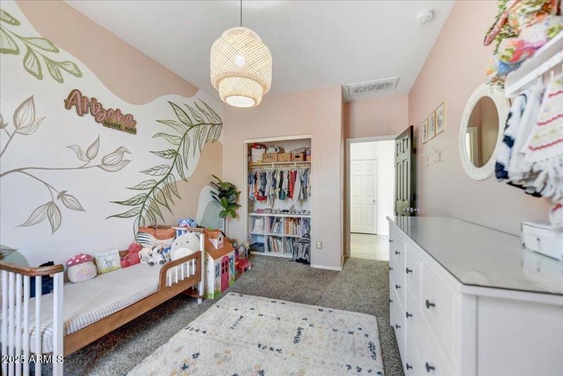 32-Bedroom III Detail