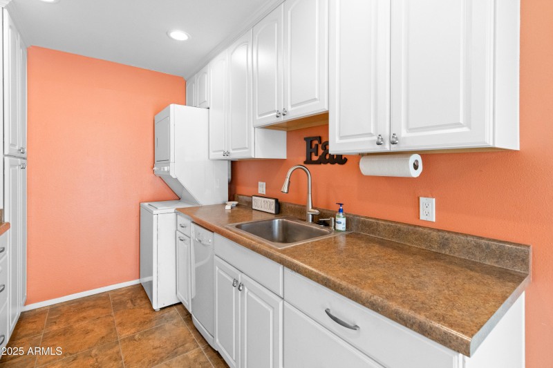8412 E Roosevelt St-7