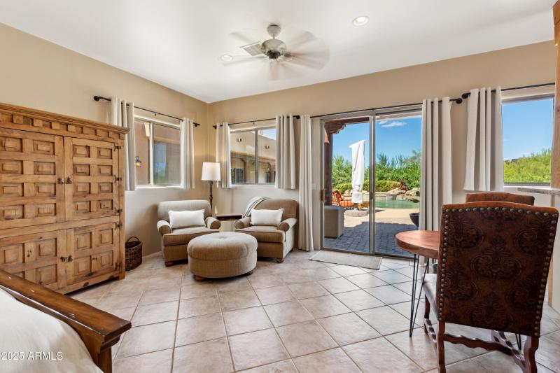 Guest House w Pool Views