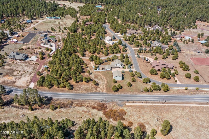 012_2705_w_creighton_dr-12_829