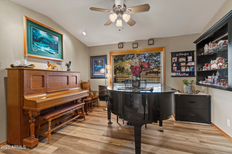 030_2705_w_creighton_dr-30_100