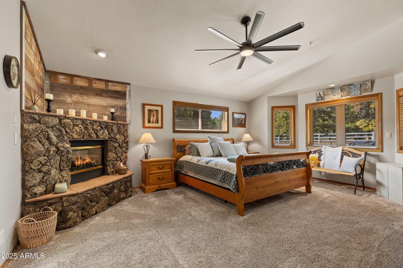 031_2705_w_creighton_dr-31_843