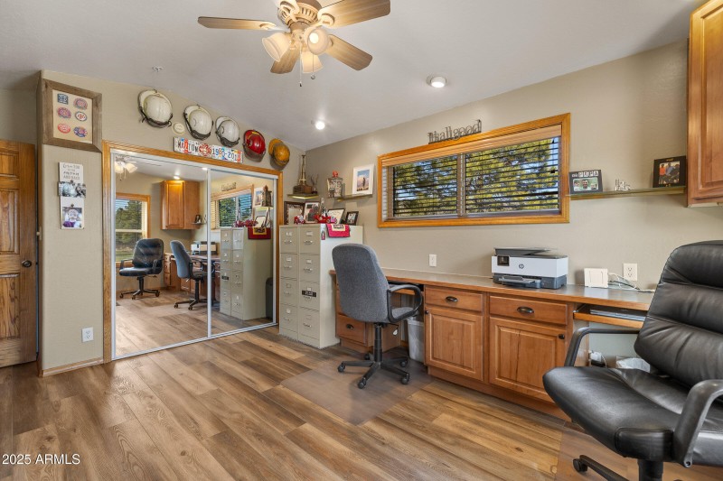 054_2705_w_creighton_dr-54_21