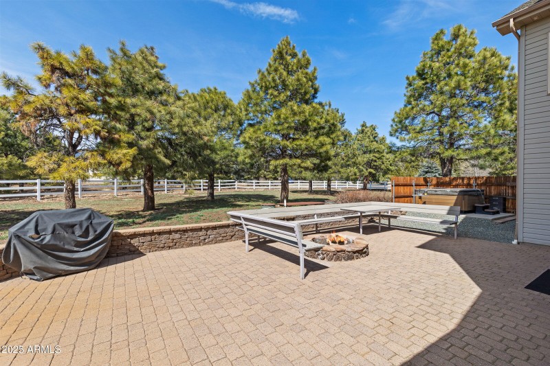 061_2705_w_creighton_dr-61_653