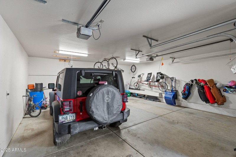 076_2705_w_creighton_dr-76_84