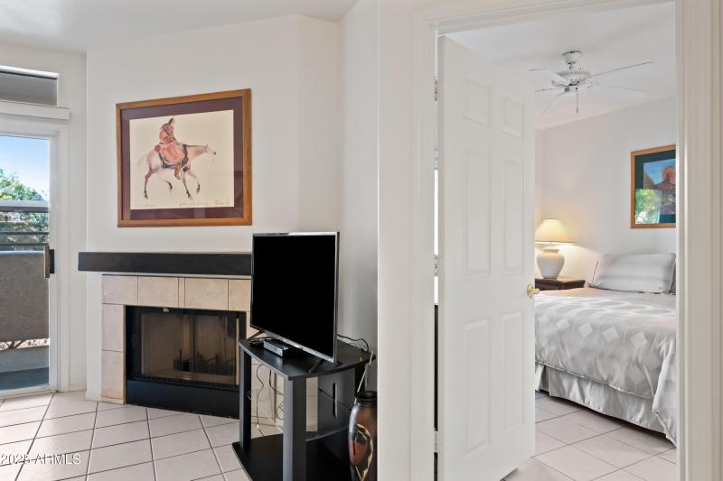 18-10410NCCR1100-ocupix