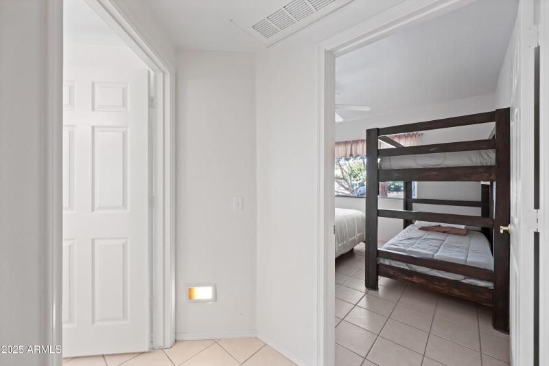 28-10410NCCR1100-ocupix