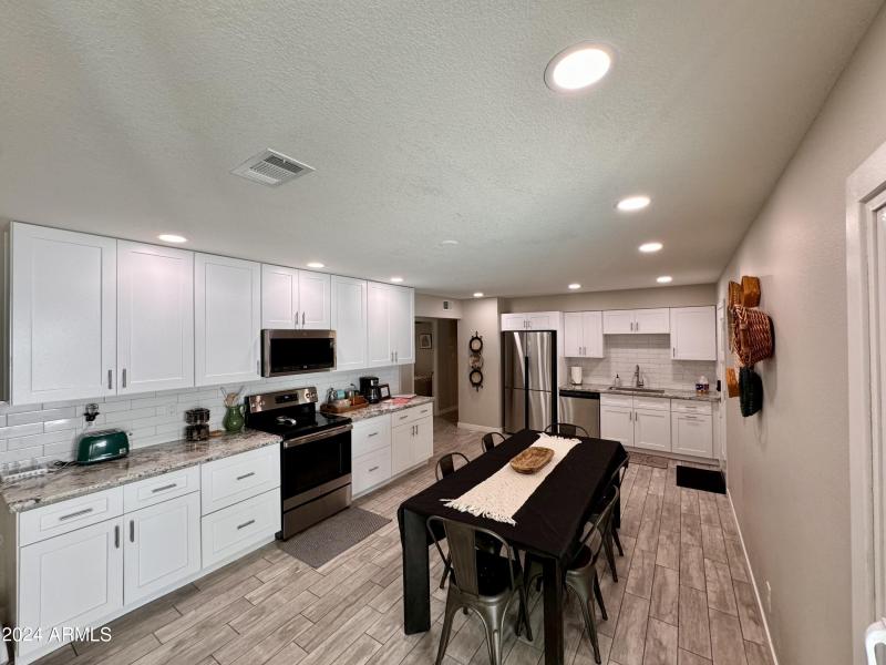 1869 E GENEVA DR, Tempe Kitchen